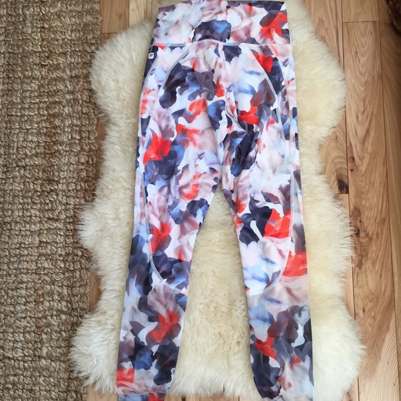 Fabletics Stella Floral Mesh High Rise Leggings - Picture 9 of 10